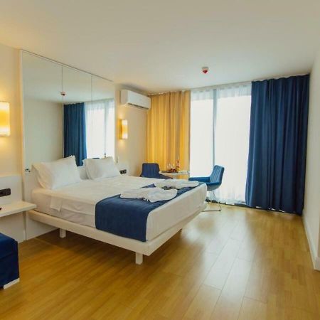 Aparthotel Orbi City Sea View Batumi Zewnętrze zdjęcie
