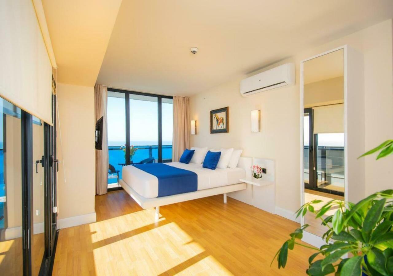 Aparthotel Orbi City Sea View Batumi Zewnętrze zdjęcie